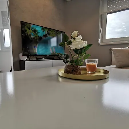 Luxury Penthouse With Spacious Terrace * Τούζλα