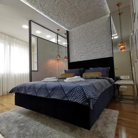 Luxury Penthouse With Spacious Terrace Διαμέρισμα Τούζλα