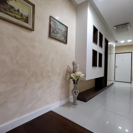 Luxury Penthouse With Spacious Terrace Διαμέρισμα Τούζλα