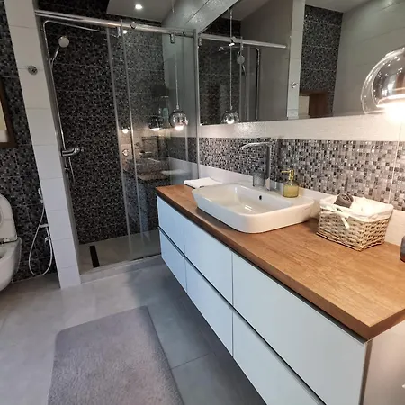 Luxury Penthouse With Spacious Terrace Διαμέρισμα *