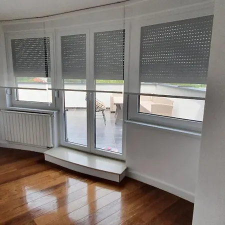 Luxury Penthouse With Spacious Terrace Διαμέρισμα *